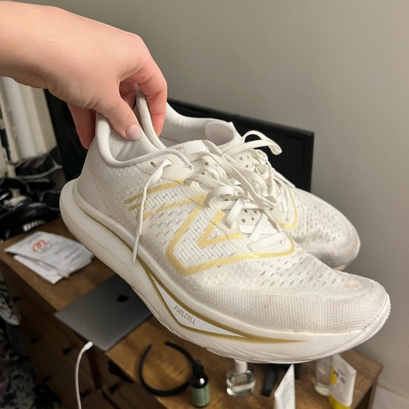 New Balance FuelCell v3 - Picture 4 of 4